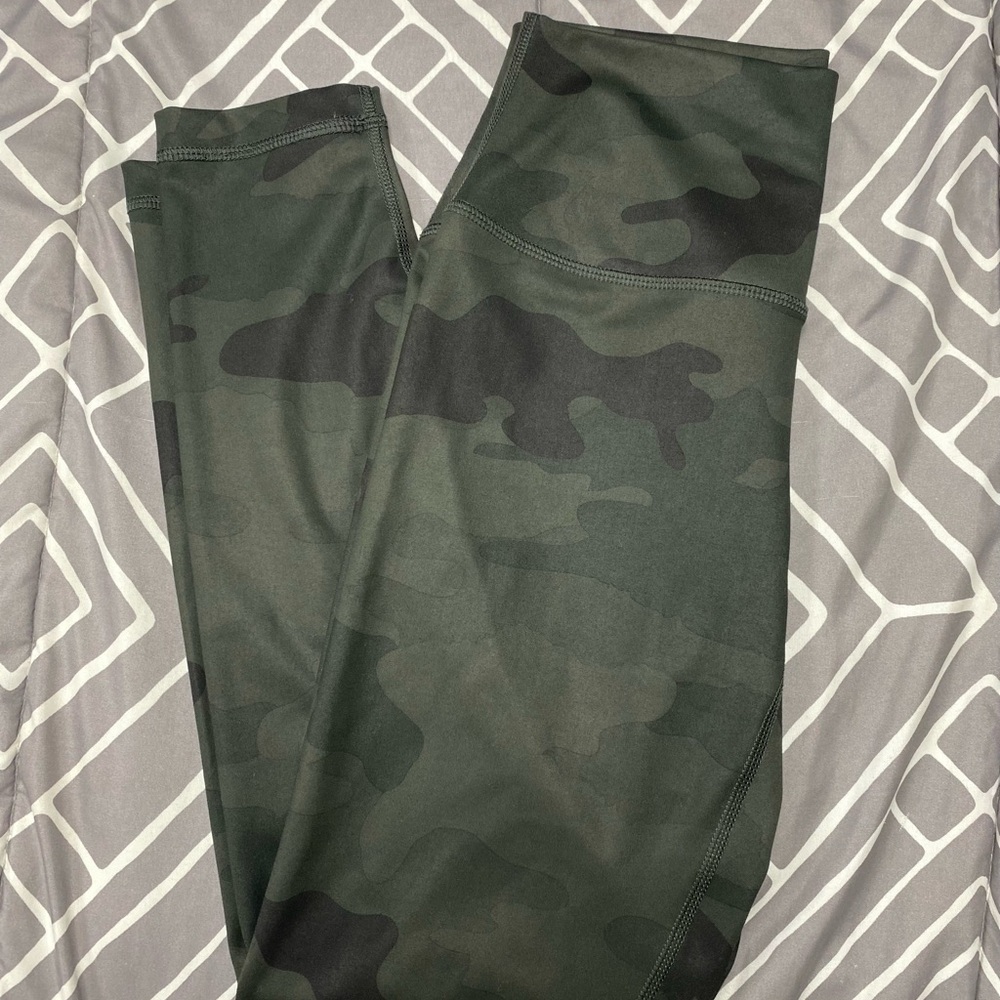 Women’s Camo Leggings